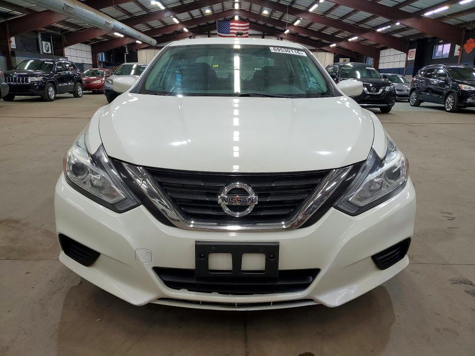 2017 Nissan Altima მანქანა იყიდება აუქციონზე, vin: 1N4AL3AP6HC485477, აუქციონის ნომერი: 69530116