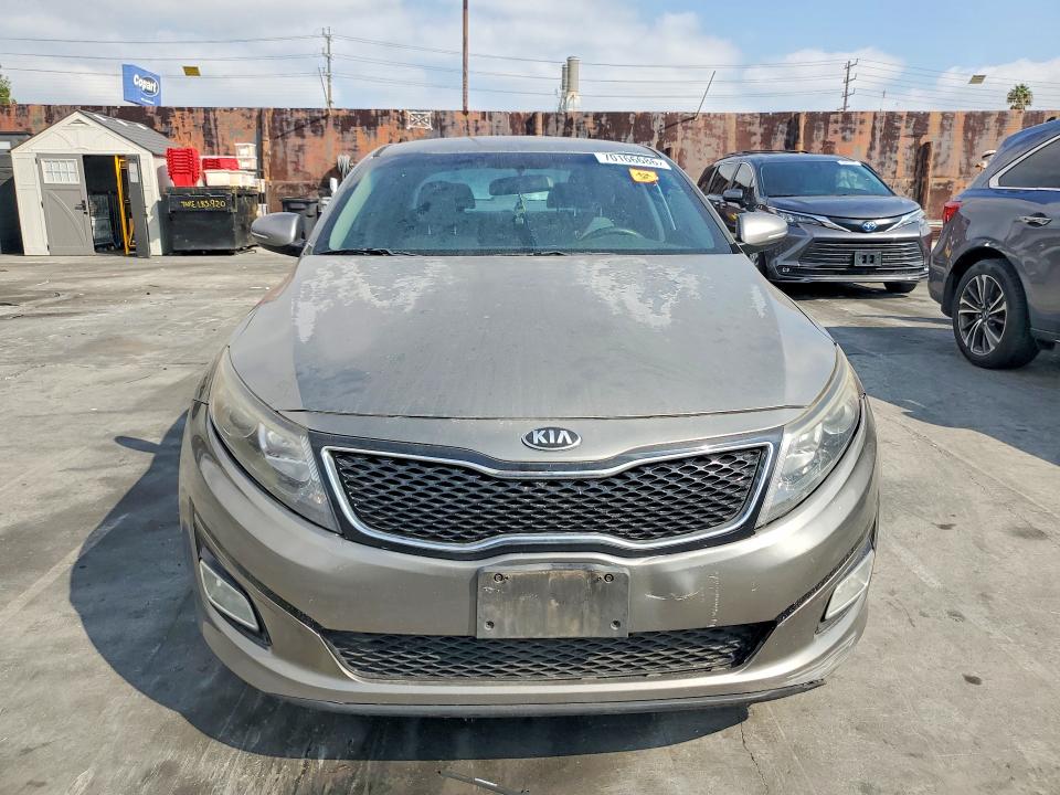 70166686 :رقم المزاد ، 5XXGM4A76FG373881 vin ، 2015 Kia Optima مزاد بيع