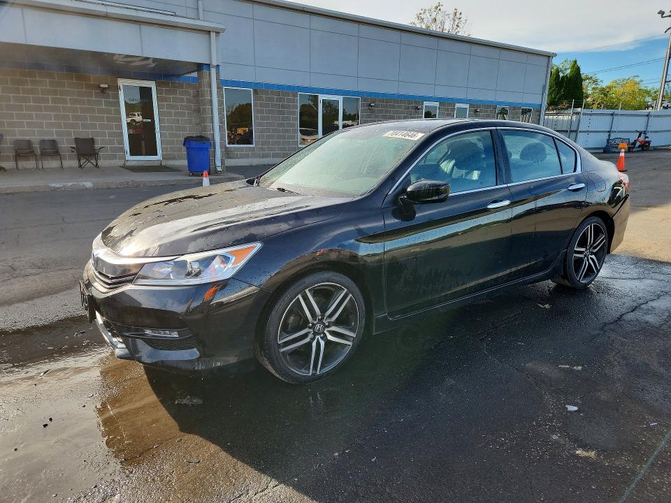 70414646 :رقم المزاد ، 1HGCR2F54HA306353 vin ، 2017 Honda Accord مزاد بيع