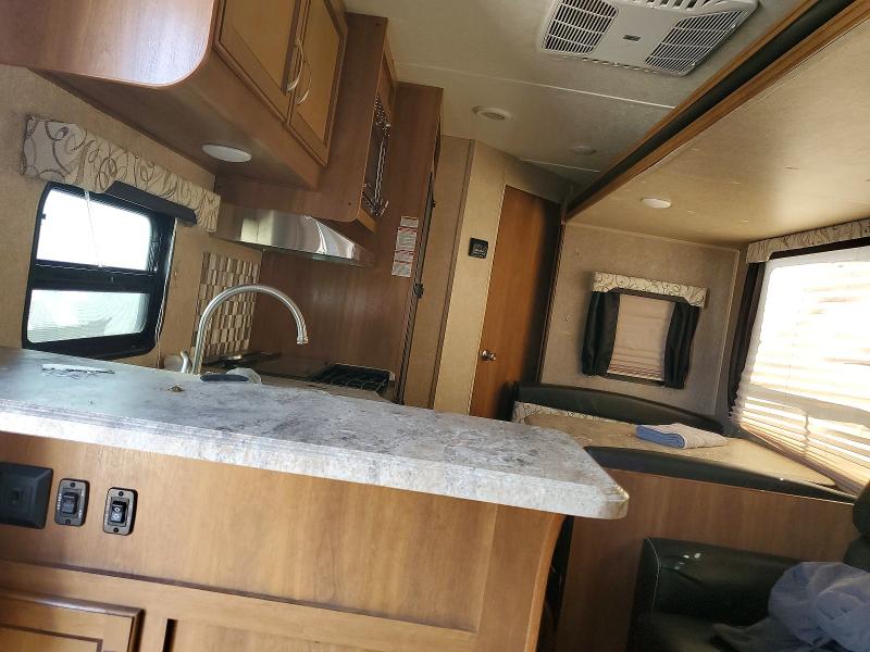 69286086 :رقم المزاد ، 5ZT2CANB9JU030753 vin ، 2018 Coachman Trailers مزاد بيع