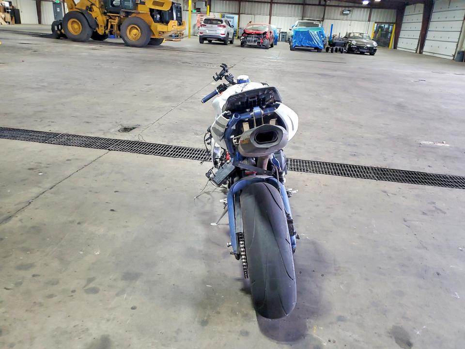 2011 Triumph Motorcycle Daytona მანქანა იყიდება აუქციონზე, vin: SMTD00NSXBJ448398, აუქციონის ნომერი: 68847466