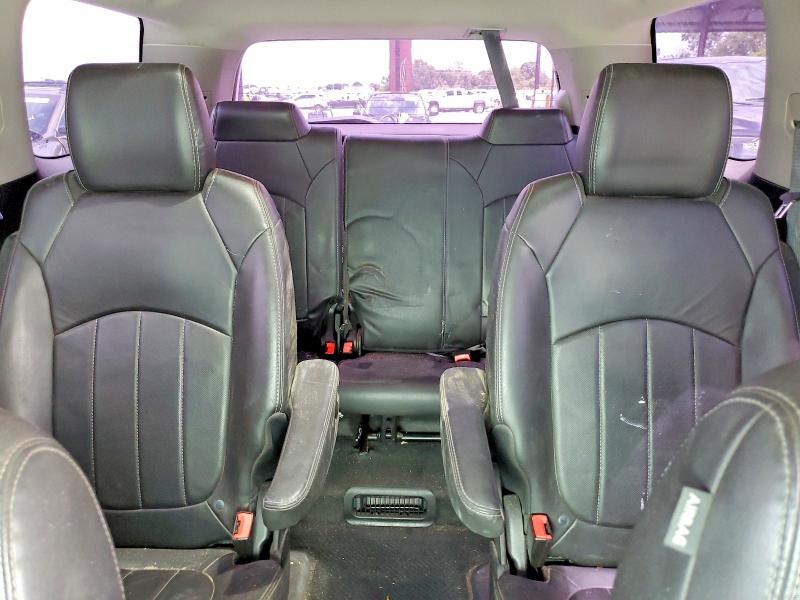 68211046 :رقم المزاد ، 1GKKVTKDXFJ387577 vin ، 2015 Gmc Acadia مزاد بيع