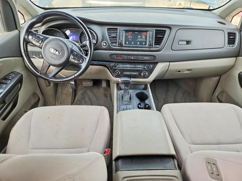 70137556 :رقم المزاد ، KNDMB5C18H6258739 vin ، 2017 Kia Sedona مزاد بيع