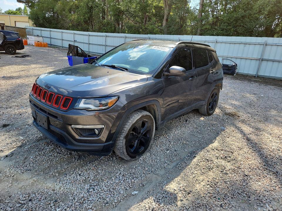 67845606 :رقم المزاد ، 3C4NJDBB6JT304155 vin ، 2018 Jeep Compass مزاد بيع