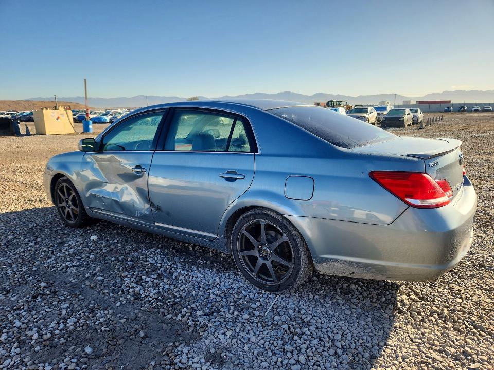 Продажа на аукционе авто 2005 Toyota Avalon, vin: 4T1BK36B45U049761, номер лота: 70146916