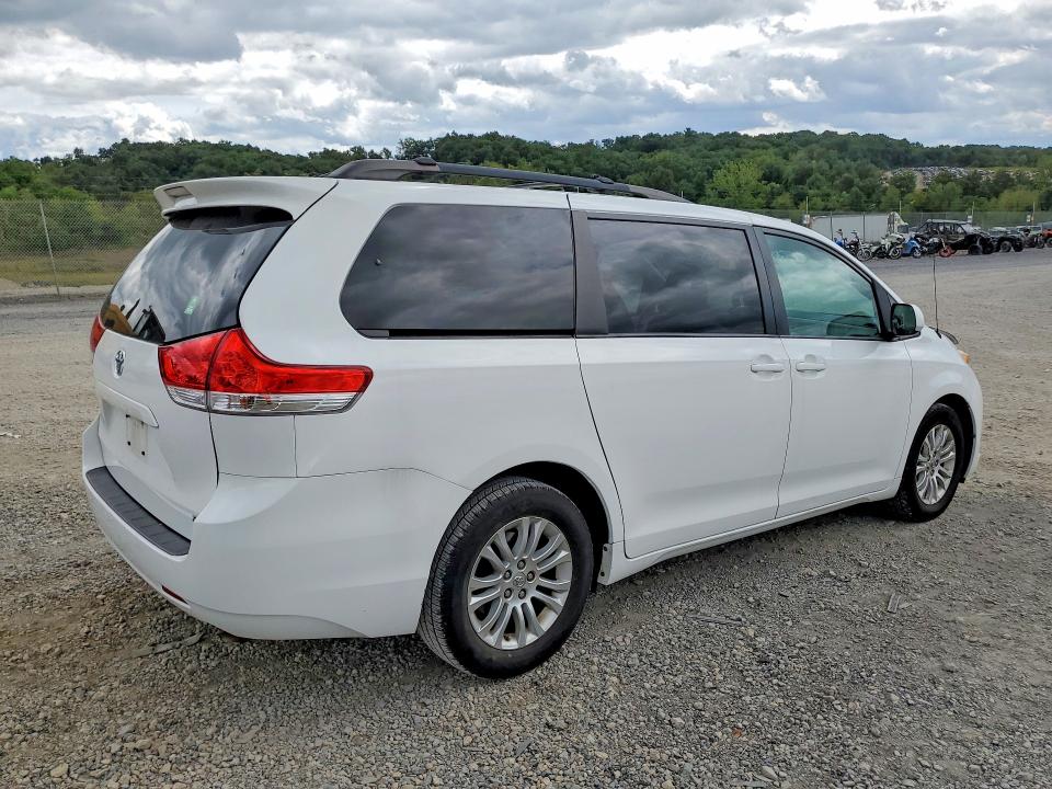 Aukcja sprzedaży 2013 Toyota Sienna, vin: 5TDYK3DC1DS350677, numer aukcji: 67939196