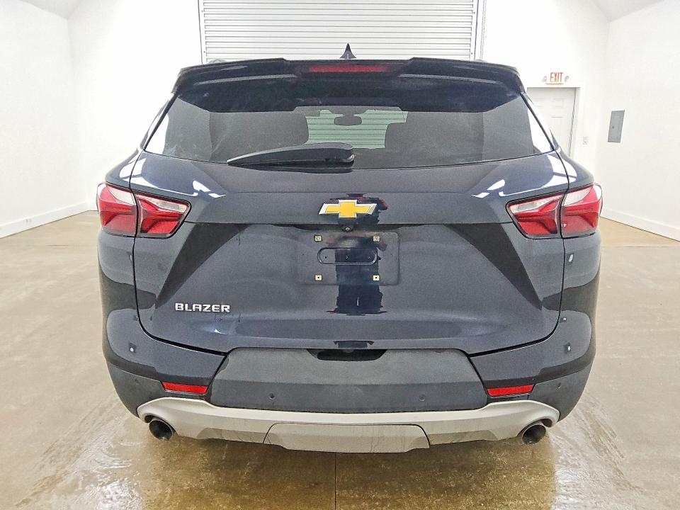69029636 :رقم المزاد ، 3GNKBBRA0MS545986 vin ، 2021 Chevrolet Blazer مزاد بيع