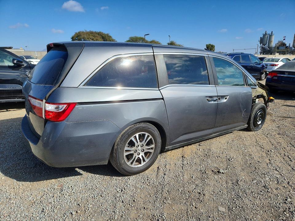 2011 Honda Odyssey მანქანა იყიდება აუქციონზე, vin: 5FNRL5H6XBB097796, აუქციონის ნომერი: 70156776