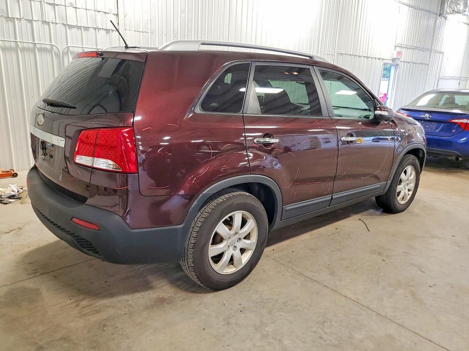 2013 Kia Sorento მანქანა იყიდება აუქციონზე, vin: 5XYKT3A64DG397264, აუქციონის ნომერი: 70448636