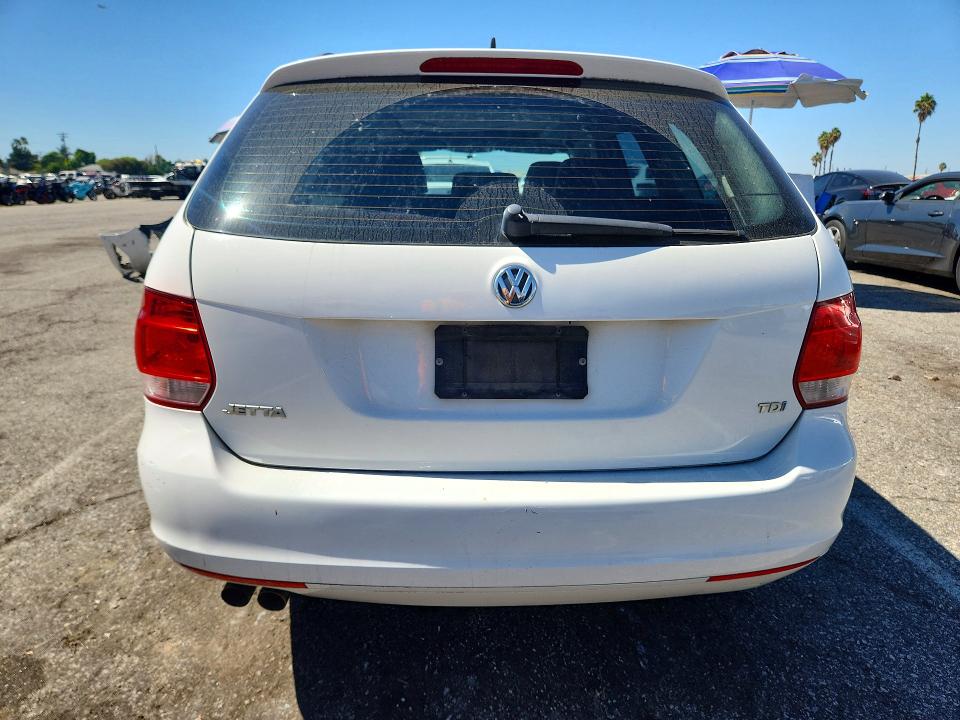 69644976 :رقم المزاد ، 3VWPL7AJ3CM710837 vin ، 2012 Volkswagen Jetta مزاد بيع