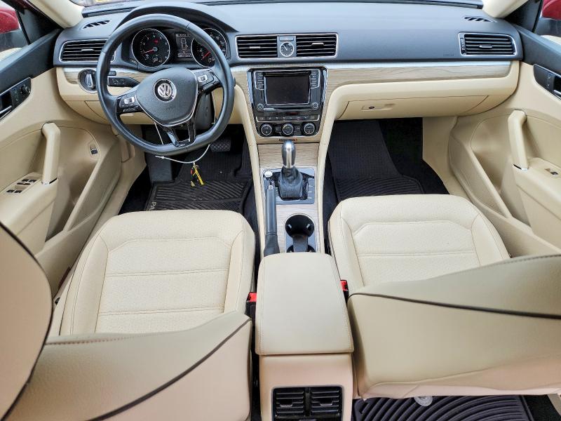 68282286 :رقم المزاد ، 1VWBT7A37HC055795 vin ، 2017 Volkswagen Passat مزاد بيع