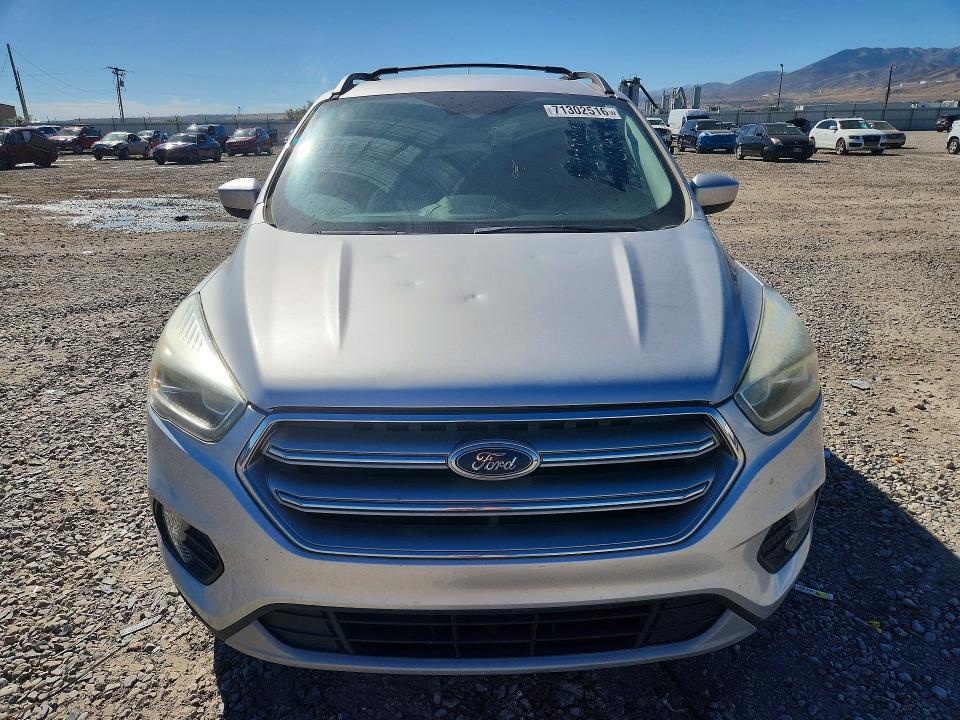 71302516 :رقم المزاد ، 1FMCU9GD0HUA39296 vin ، 2017 Ford Escape مزاد بيع
