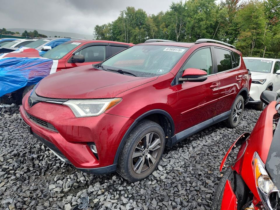 67608176 :رقم المزاد ، 2T3RFREVXJW732437 vin ، 2018 Toyota Rav4 مزاد بيع
