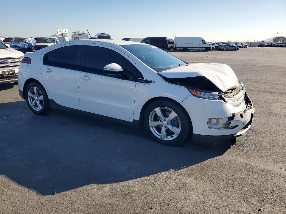 70137056 :رقم المزاد ، 1G1RD6E40FU138464 vin ، 2015 Chevrolet Volt مزاد بيع