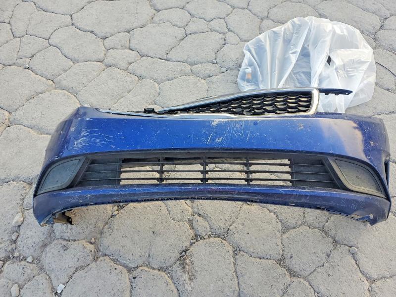 67651336 :رقم المزاد ، 3KPFK4A71JE181867 vin ، 2018 Kia Forte مزاد بيع