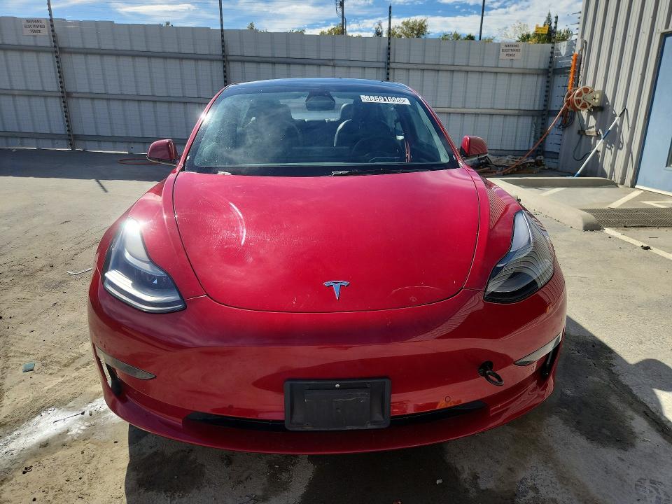 68591696 :رقم المزاد ، 5YJ3E1EA4NF303782 vin ، 2022 Tesla Model 3 مزاد بيع