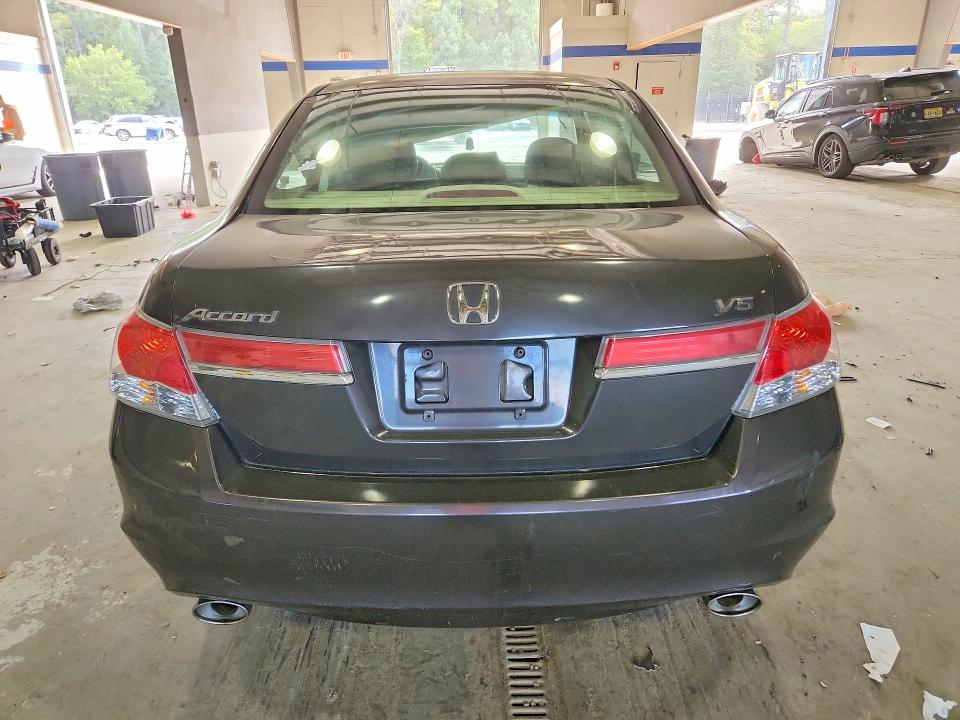 2011 Honda Accord მანქანა იყიდება აუქციონზე, vin: 1HGCP3F71BA006516, აუქციონის ნომერი: 70796986