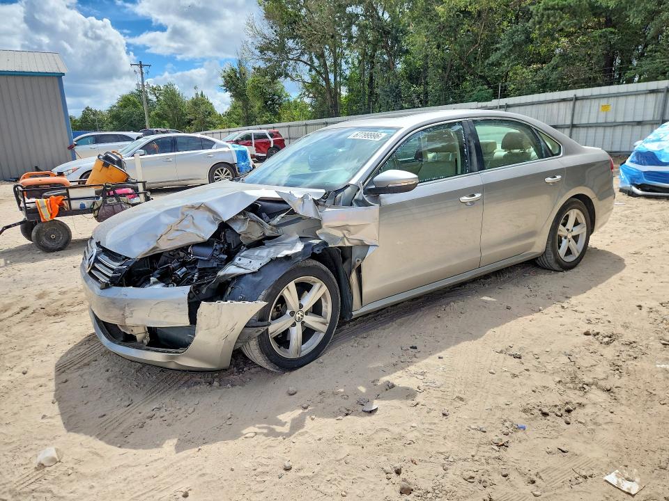67799996 :رقم المزاد ، 1VWBH7A36CC043177 vin ، 2012 Volkswagen Passat مزاد بيع