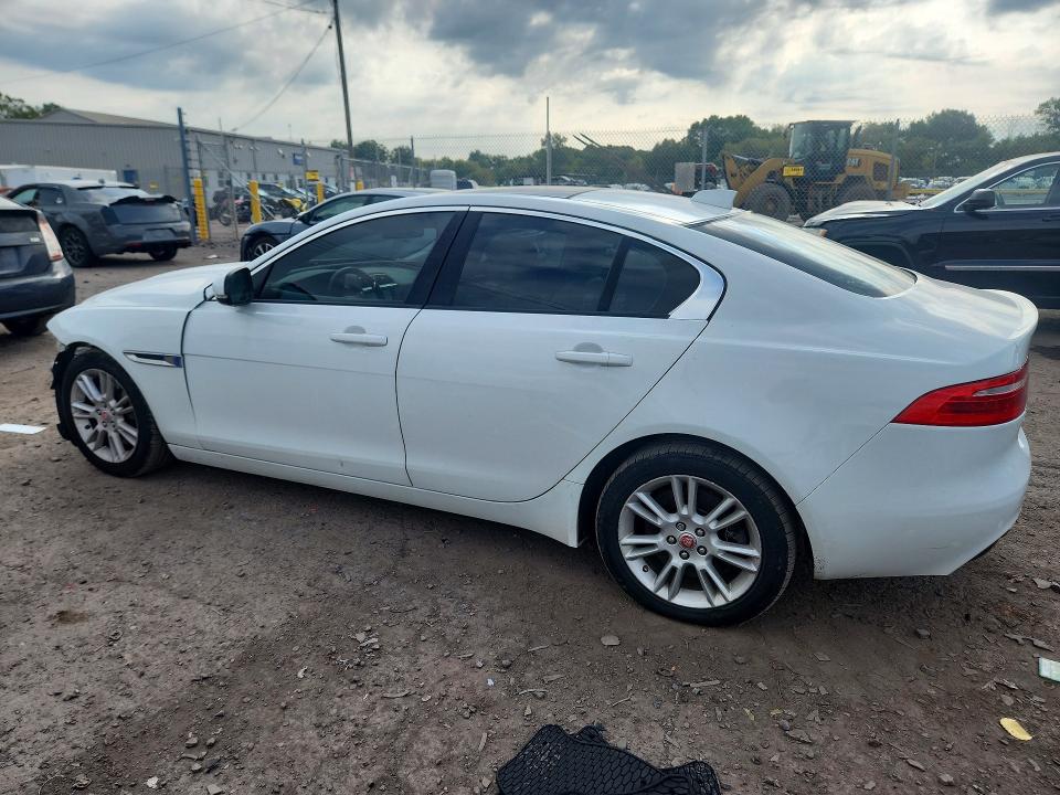 69518286 :رقم المزاد ، SAJAJ4FX8JCP21956 vin ، 2018 Jaguar Xe مزاد بيع