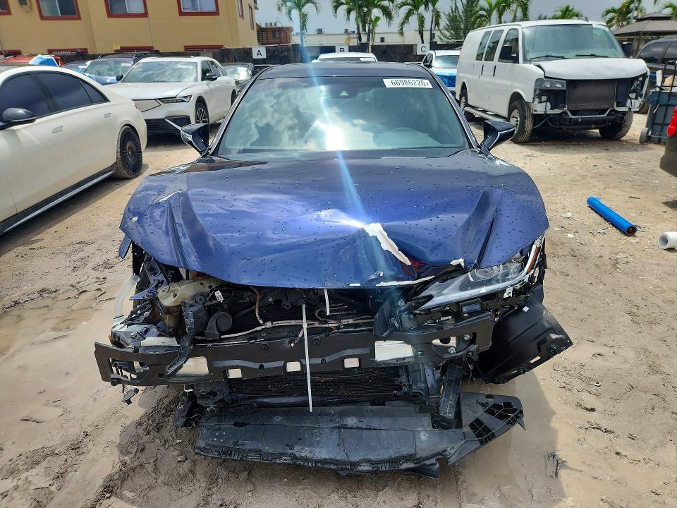 68986226 :رقم المزاد ، 58ABZ1B10KU005483 vin ، 2019 Lexus Es مزاد بيع