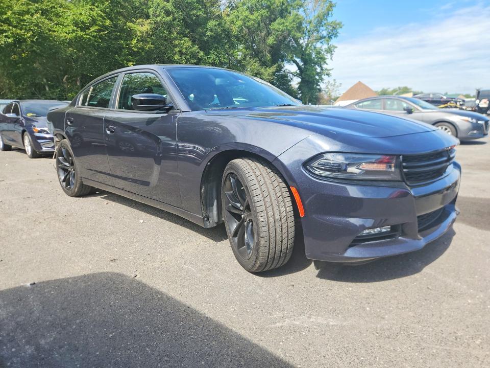 68373166 :رقم المزاد ، 2C3CDXHG5HH575394 vin ، 2017 Dodge Charger مزاد بيع