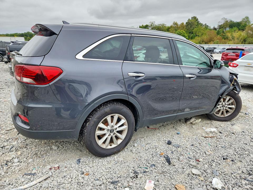 Продажа на аукционе авто 2019 Kia Sorento, vin: 5XYPG4A33KG551479, номер лота: 69543326