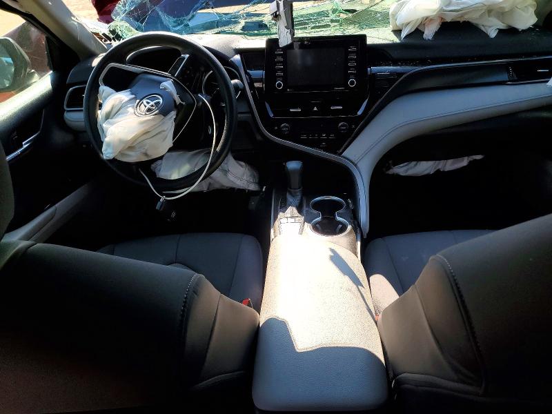 66949676 :رقم المزاد ، 4T1C11AK1NU671575 vin ، 2022 Toyota Camry مزاد بيع