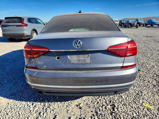 68373736 :رقم المزاد ، 1VWDT7A32HC033924 vin ، 2017 Volkswagen Passat مزاد بيع