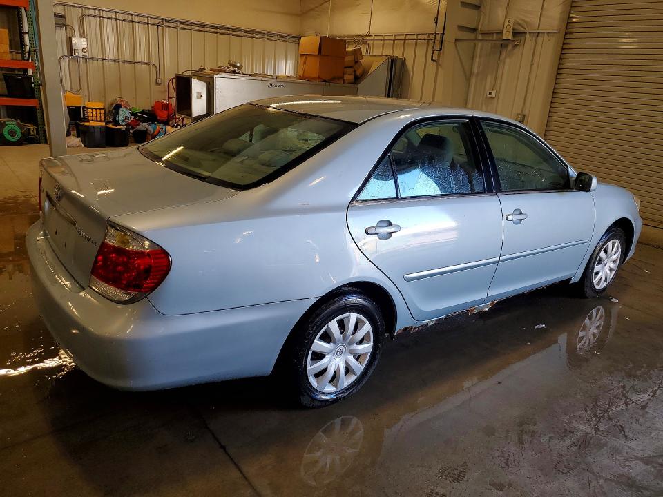 69807696 :رقم المزاد ، 4T1BE32K25U968302 vin ، 2005 Toyota Camry مزاد بيع