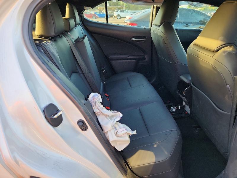 70358686 :رقم المزاد ، JTHX3JBH6M2040378 vin ، 2021 Lexus Ux مزاد بيع
