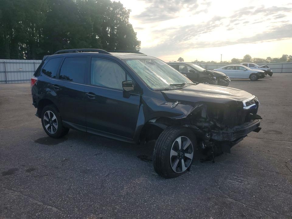 67099646 :رقم المزاد ، JF2SJAEC8JH573957 vin ، 2018 Subaru Forester مزاد بيع