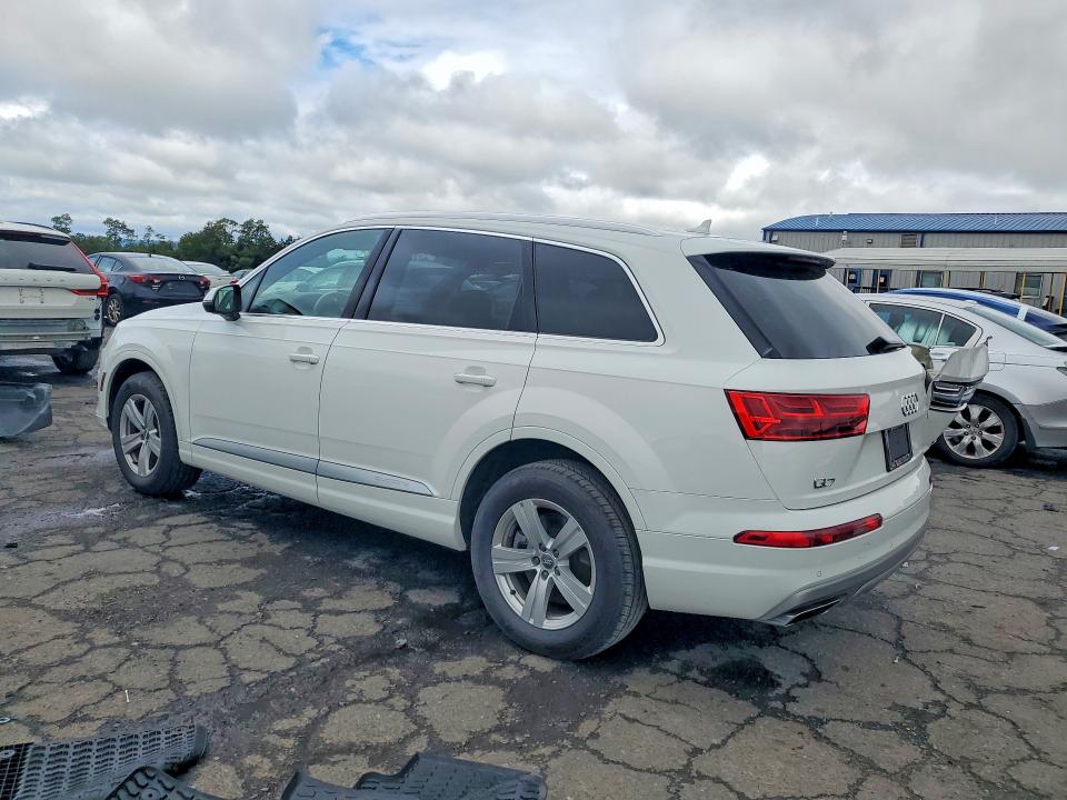 Продажа на аукционе авто 2018 Audi Q7, vin: WA1LHAF76JD030625, номер лота: 69216726