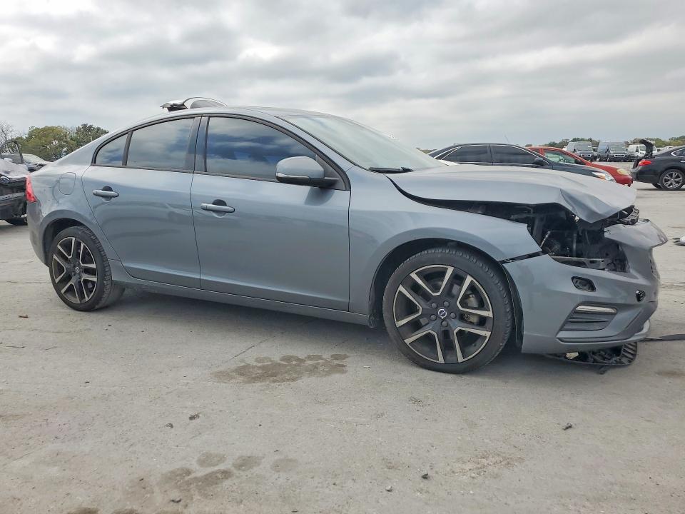Продажа на аукционе авто 2017 Volvo S60, vin: YV126MFL8H2422527, номер лота: 69977466