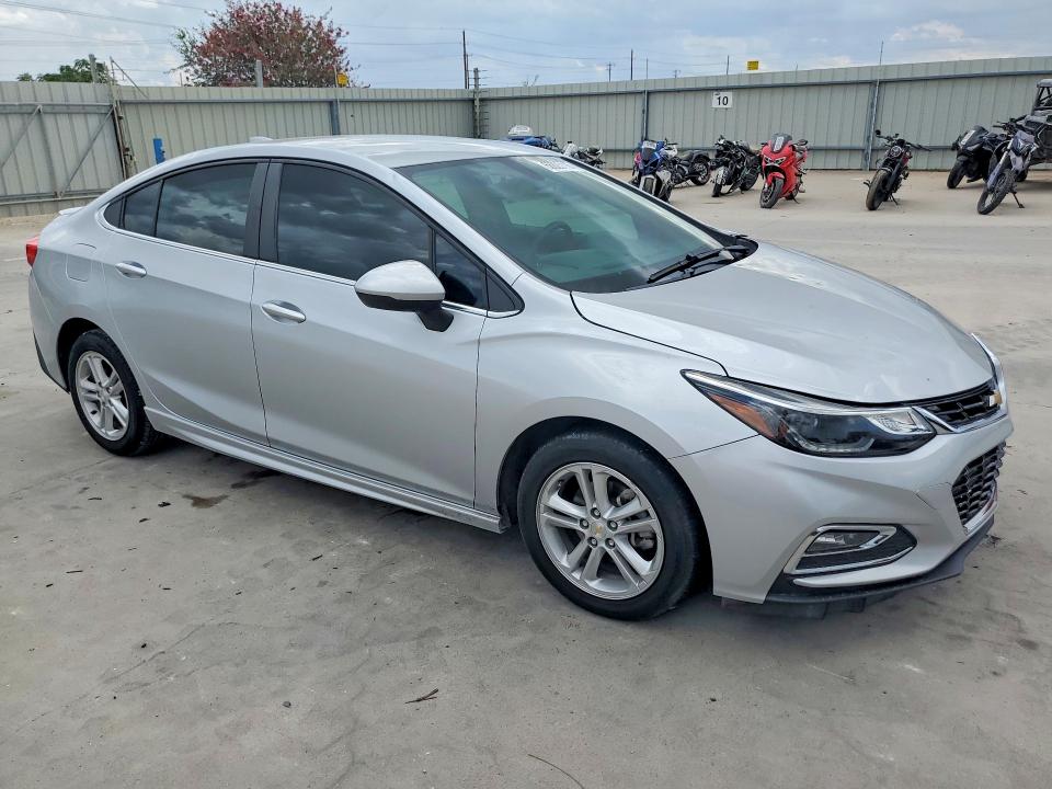 68823116 :رقم المزاد ، 1G1BE5SM6H7147345 vin ، 2017 Chevrolet Cruze مزاد بيع