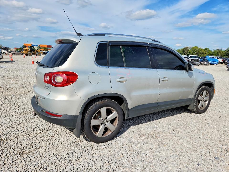 Aukcja sprzedaży 2010 Volkswagen Tiguan, vin: WVGBV7AX1AW529191, numer aukcji: 68672996