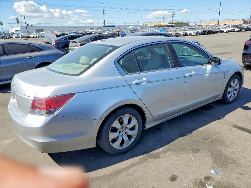 2008 Honda Accord მანქანა იყიდება აუქციონზე, vin: 1HGCP26808A035873, აუქციონის ნომერი: 70834376