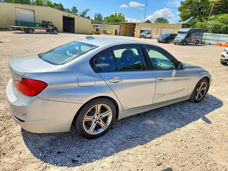 68499096 :رقم المزاد ، WBA3A5C55DF359052 vin ، 2013 Bmw 328 مزاد بيع