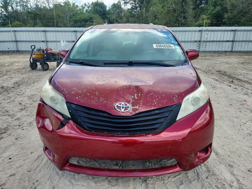 2011 Toyota Sienna მანქანა იყიდება აუქციონზე, vin: 5TDKK3DC8BS029366, აუქციონის ნომერი: 69848506