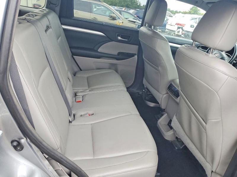 Auction sale of the 2015 Toyota Highlander, vin: 5TDJKRFH8FS160715, lot number: 69424916