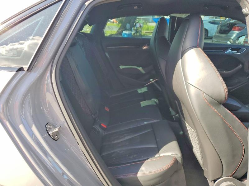 68853416 :رقم المزاد ، WUABWGFF0J1906367 vin ، 2018 Audi Rs3 مزاد بيع