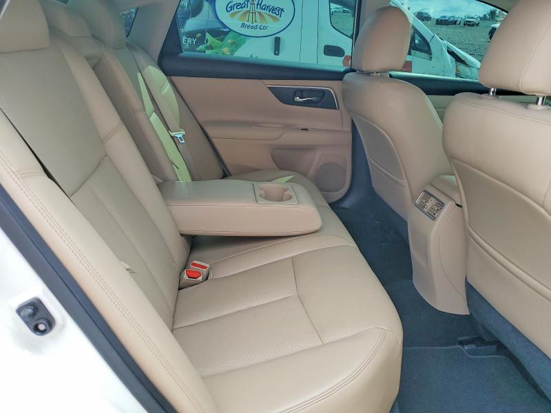 Продажа на аукционе авто 2017 Nissan Altima, vin: 1N4AL3APXHC477916, номер лота: 68430346