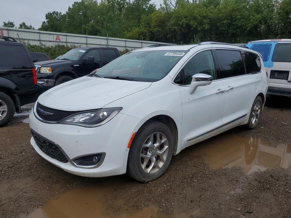 67709446 :رقم المزاد ، 2C4RC1GG7KR627701 vin ، 2019 Chrysler Pacifica مزاد بيع