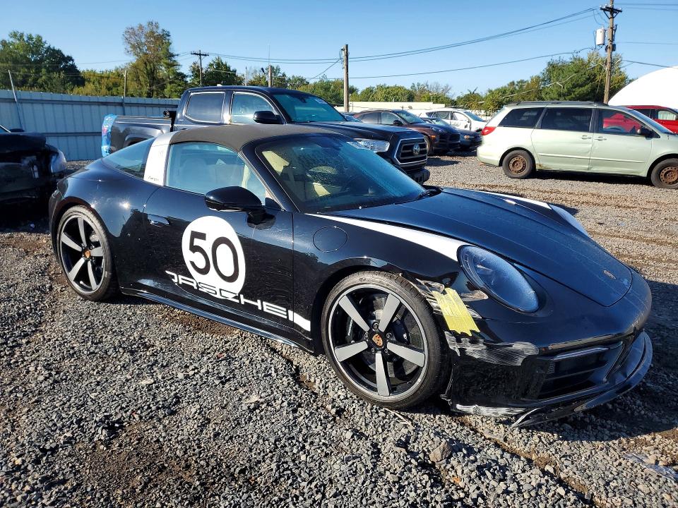71061756 :رقم المزاد ، WP0BB2A92MS235716 vin ، 2021 Porsche 911 مزاد بيع