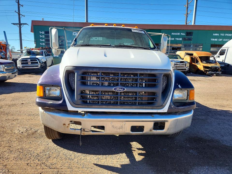 67376896 :رقم المزاد ، 3FDNX65H8YMA82695 vin ، 2006 Ford F650 مزاد بيع