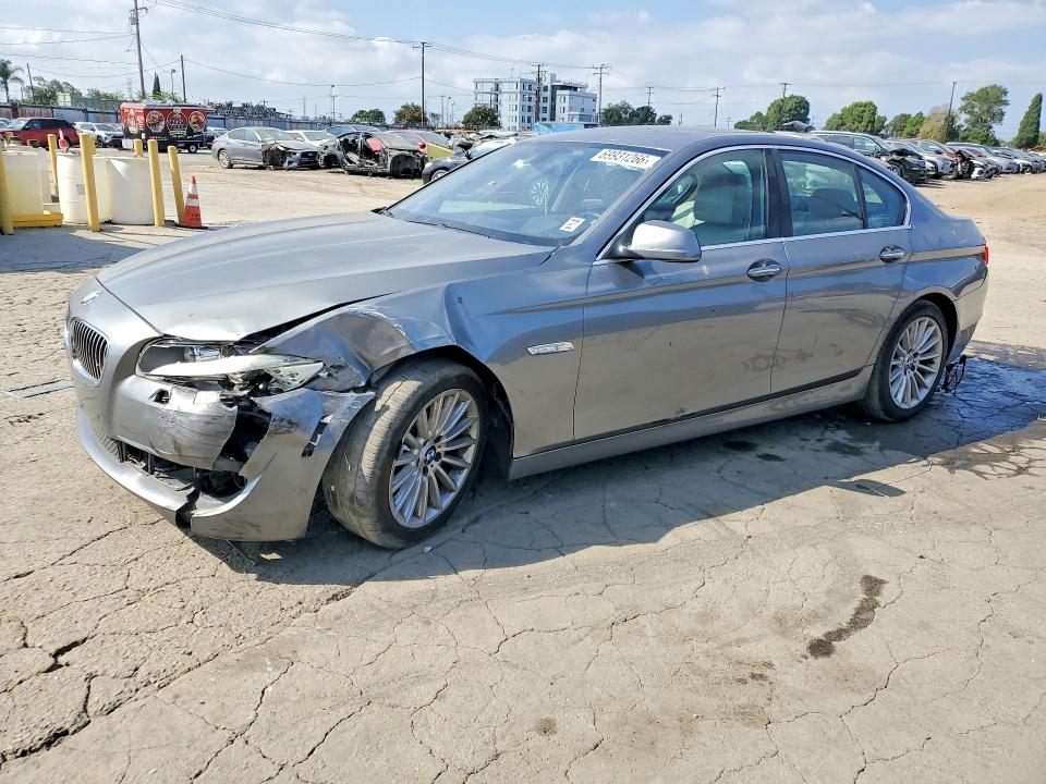 69931266 :رقم المزاد ، WBAFR7C5XDC819292 vin ، 2013 Bmw 535 مزاد بيع