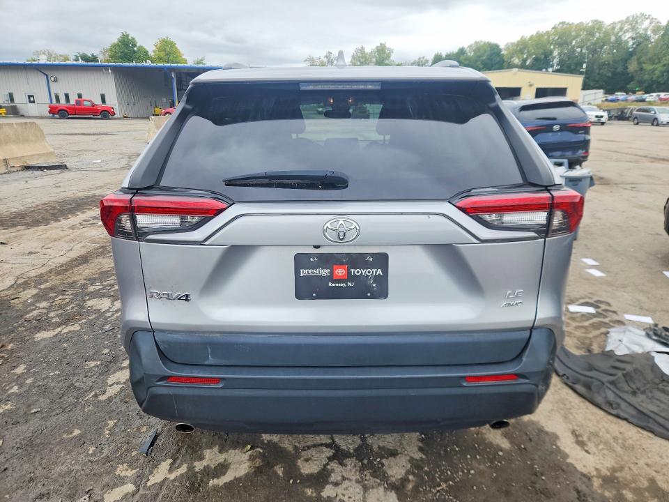 Продаж на аукціоні авто 2021 Toyota Rav4, vin: 2T3G1RFV7MC249725, номер лоту: 70071256