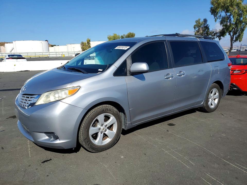 Продаж на аукціоні авто 2011 Toyota Sienna, vin: 5TDKK3DCXBS151288, номер лоту: 68024576