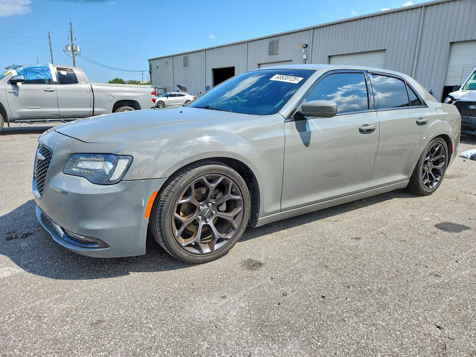 2019 Chrysler 300 მანქანა იყიდება აუქციონზე, vin: 2C3CCABG6KH679019, აუქციონის ნომერი: 68838126
