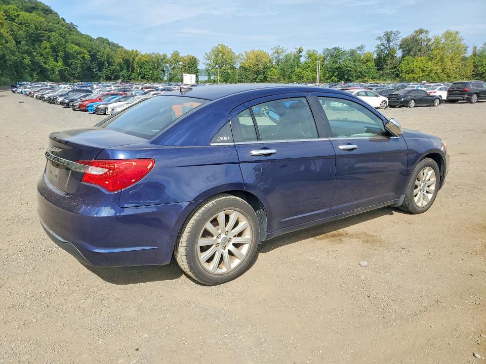 69097396 :رقم المزاد ، 1C3CBCG5EN135921 vin ، 2014 Chrysler 200 مزاد بيع