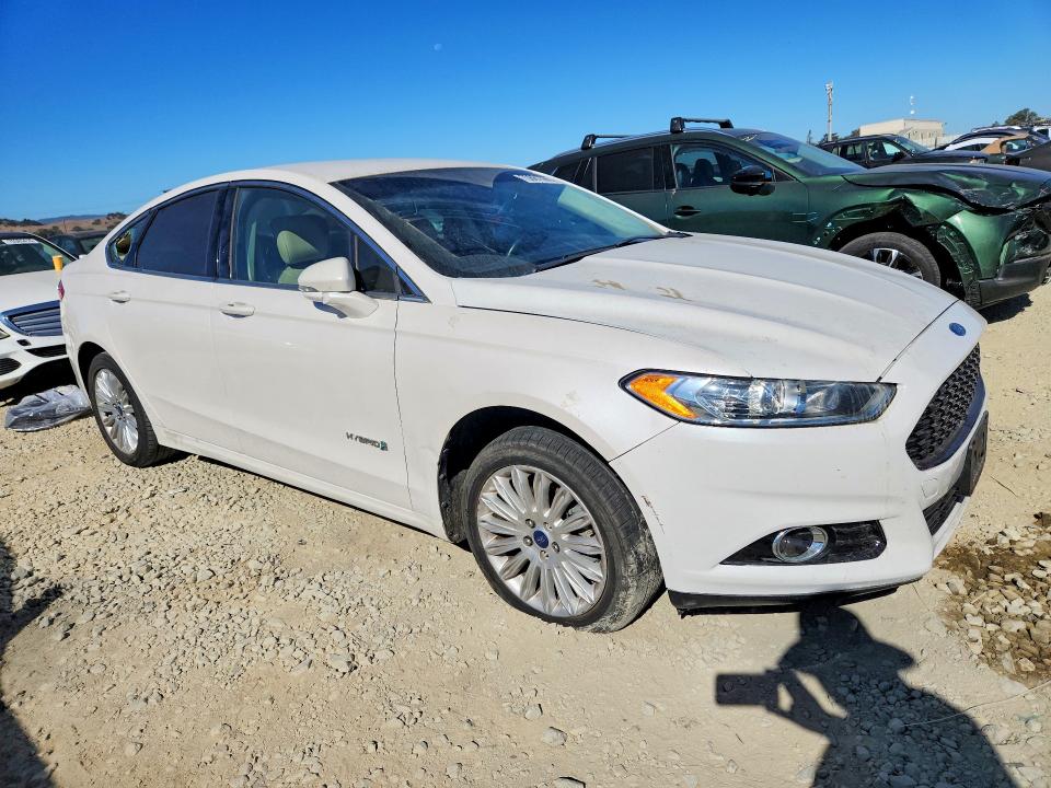 70881596 :رقم المزاد ، 3FA6P0LU9DR371626 vin ، 2013 Ford Fusion مزاد بيع